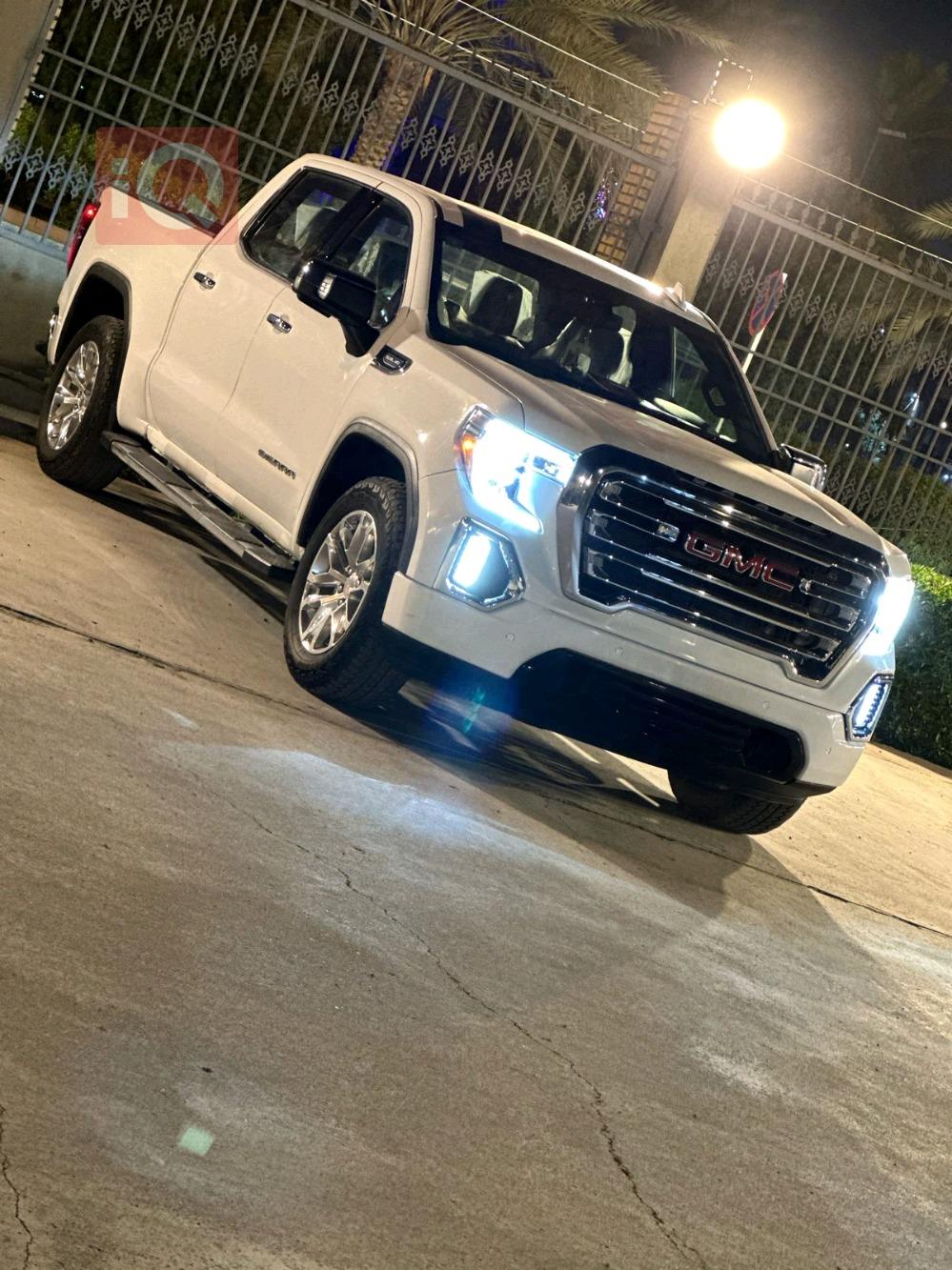 GMC Sierra